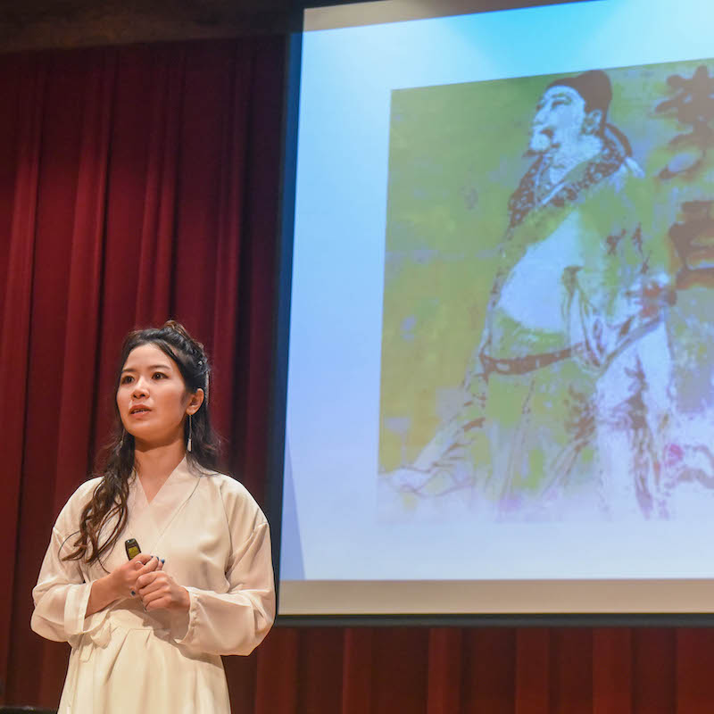 Student gives presentation on asian studies