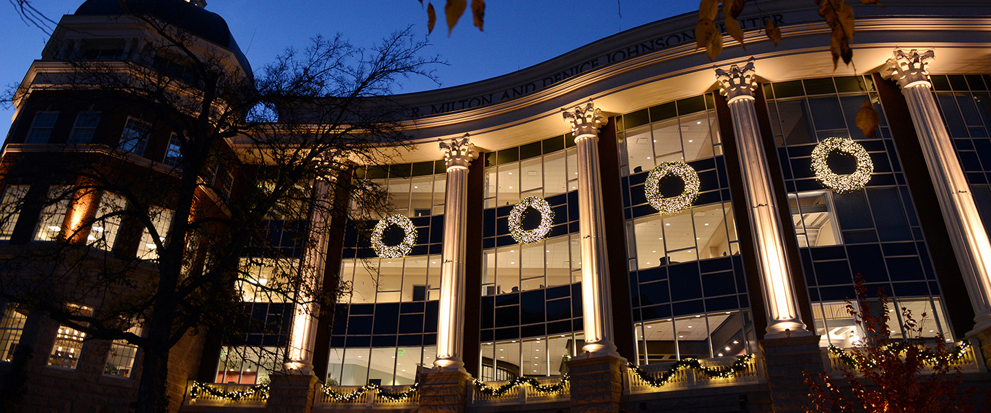 Belmont University decorated at Christmas