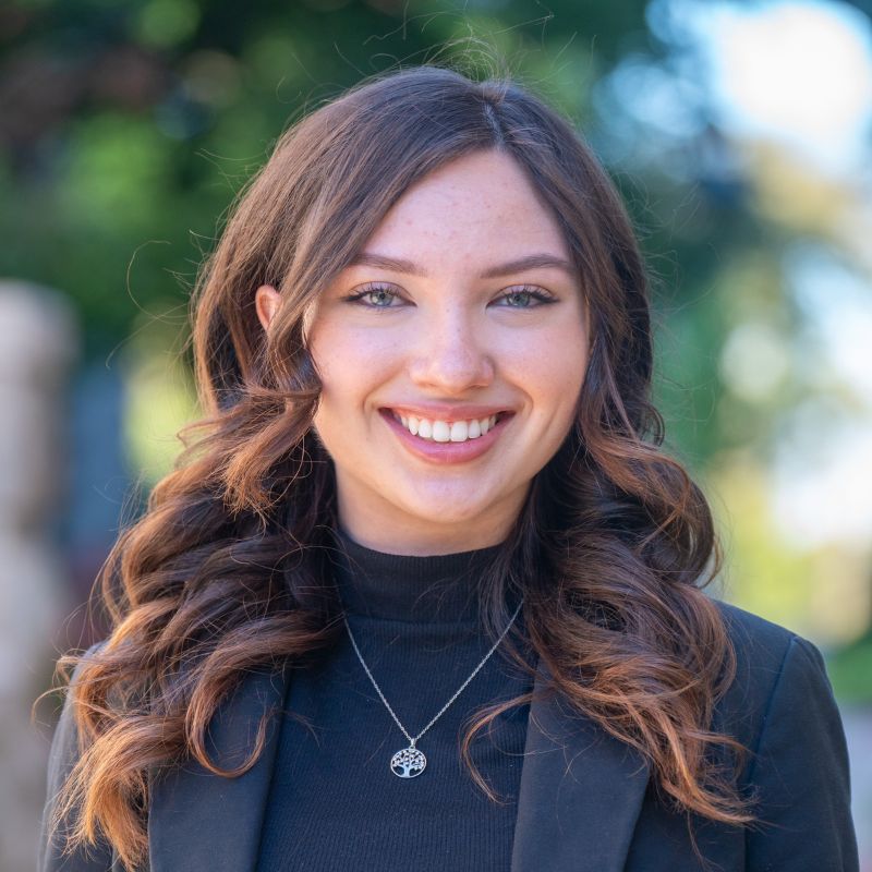 Amelia Witts Headshot
