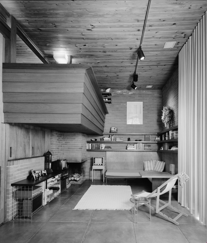 Interior of one of the Suntop Homes in Ardmore PA by Wright (photo: HABS)