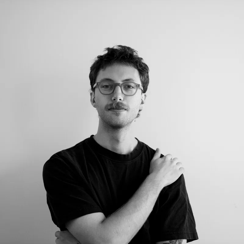 Sam Curry Headshot