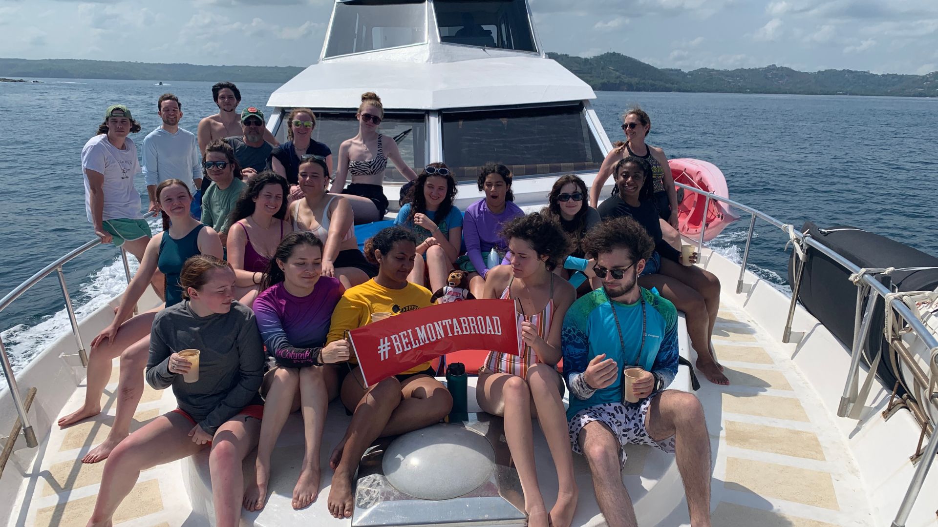 Students studying abroad in Costa Rica