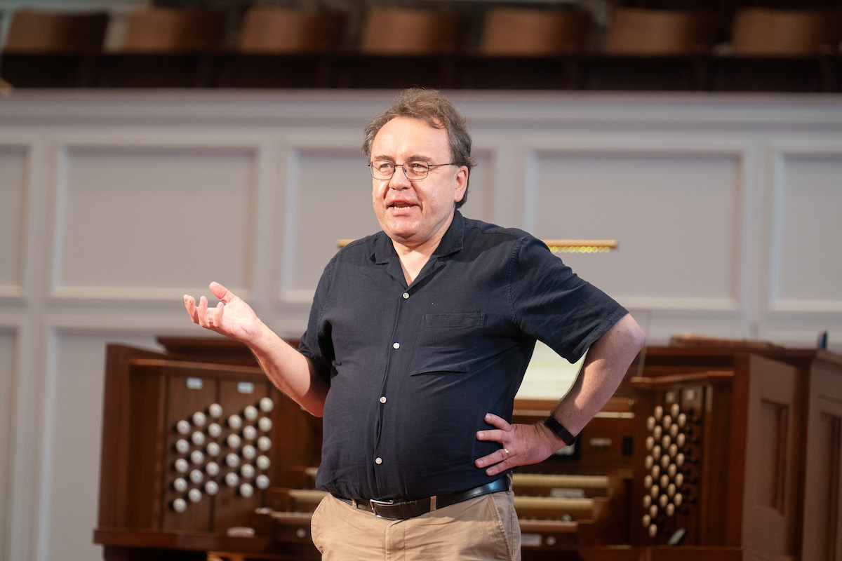 David Briggs offers masterclass on organ