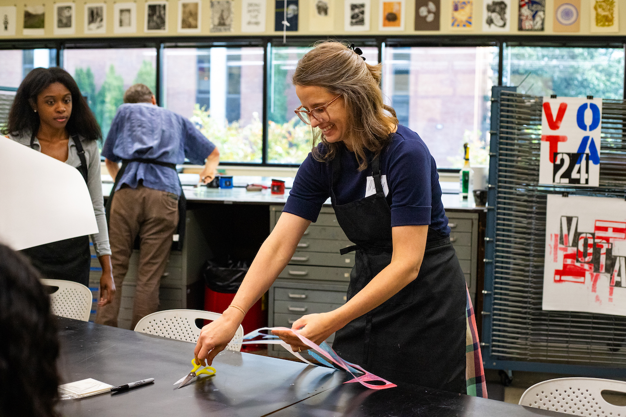 Mandy Rogers Horton at print workshop.