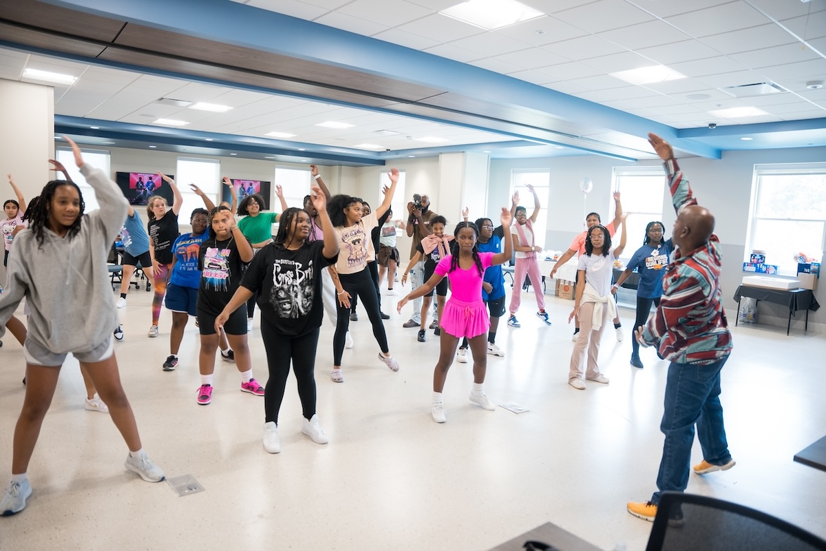 Students in an anatomy-focused dance lesson