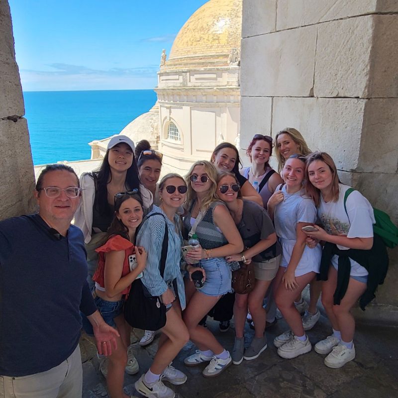 12 Belmont students study abroad in Portugal & Spain