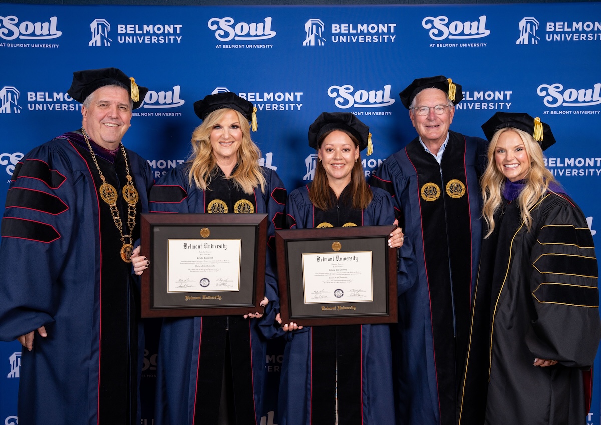 Belmont University President Dr. Greg Jones, Trisha Yearwood, Hillary Lindsey, Belmont Board of Trustees Chairman Milton Johnson, Belmont Curb College Dean Brittany Schaffer