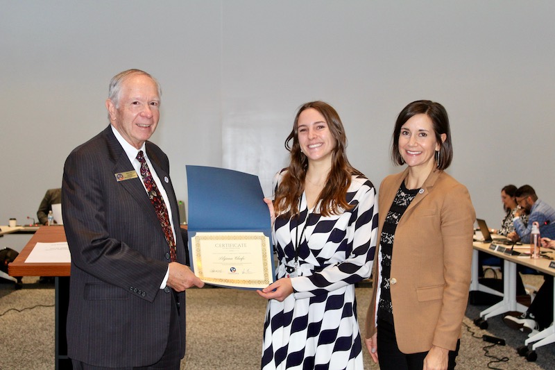 Lilijana Chufo accepting certificate