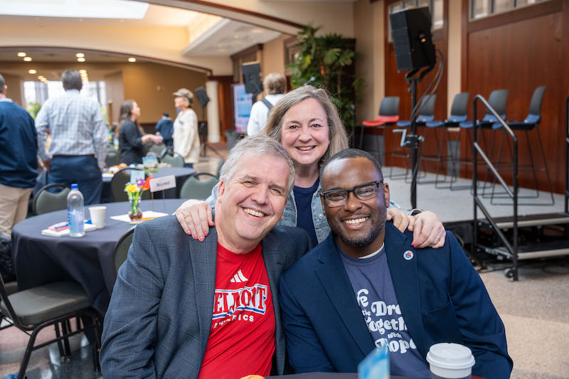University leadership pose at brunch
