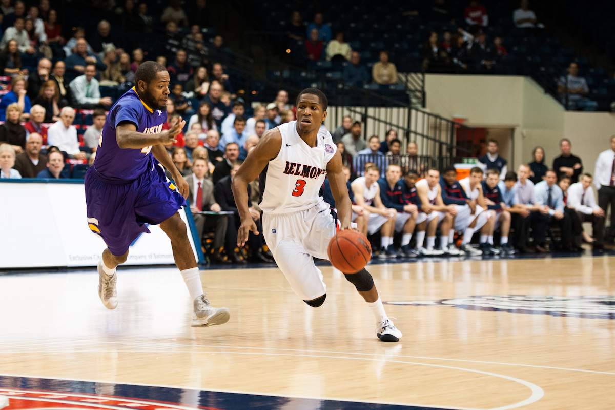 Kerron Johnson playing basketball